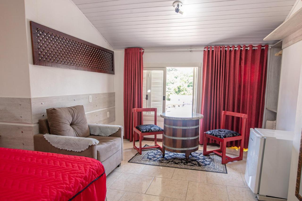 Hotel Pousada Casa Tasca Bento Gonçalves Esterno foto